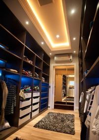 Большая открытая гардеробная комната с комбинированным наполнением Лабинск
