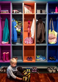 Детская цветная гардеробная комната Лабинск